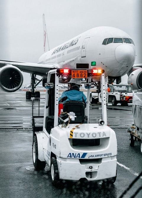 Plane towing